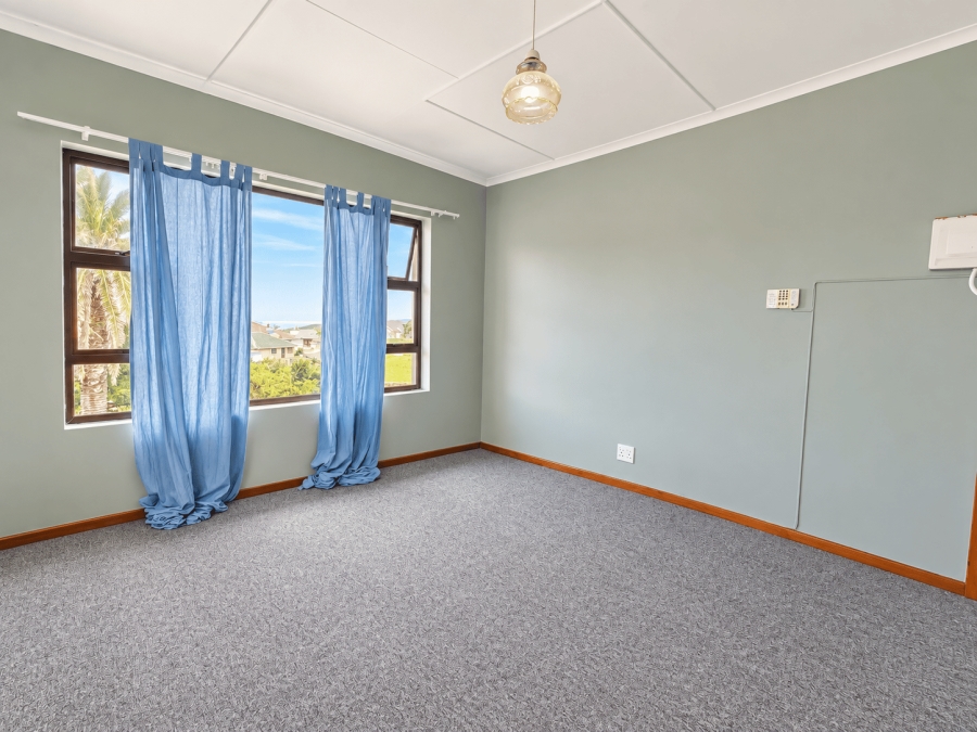 To Let 5 Bedroom Property for Rent in Gonubie Eastern Cape
